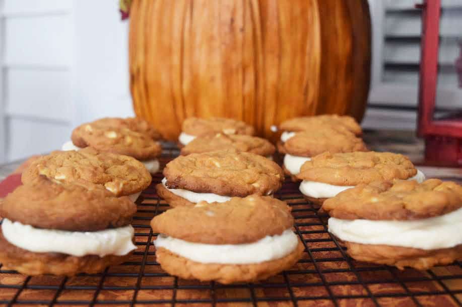 https://www.soulfullymade.com/white-chocolate-caramel-pumpkin-spice-sandwich-cookies/