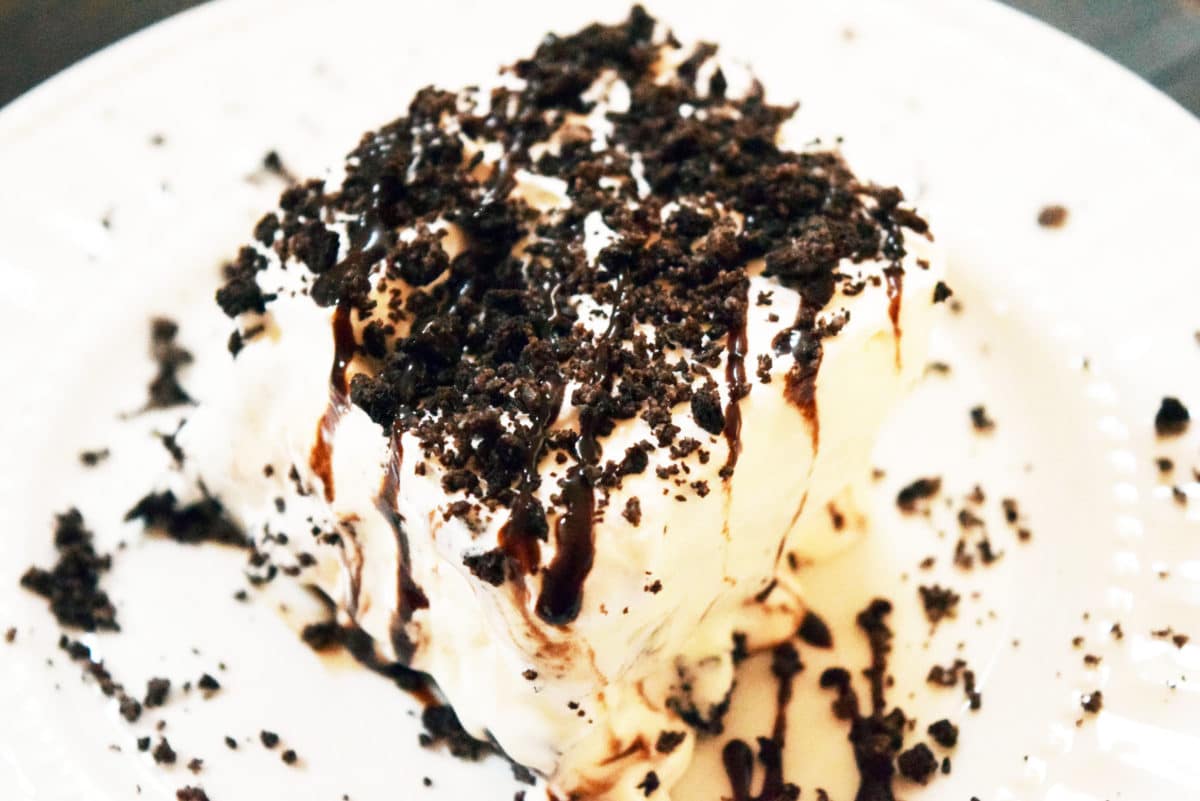 a slice of this oreo ice cream dessert recipe