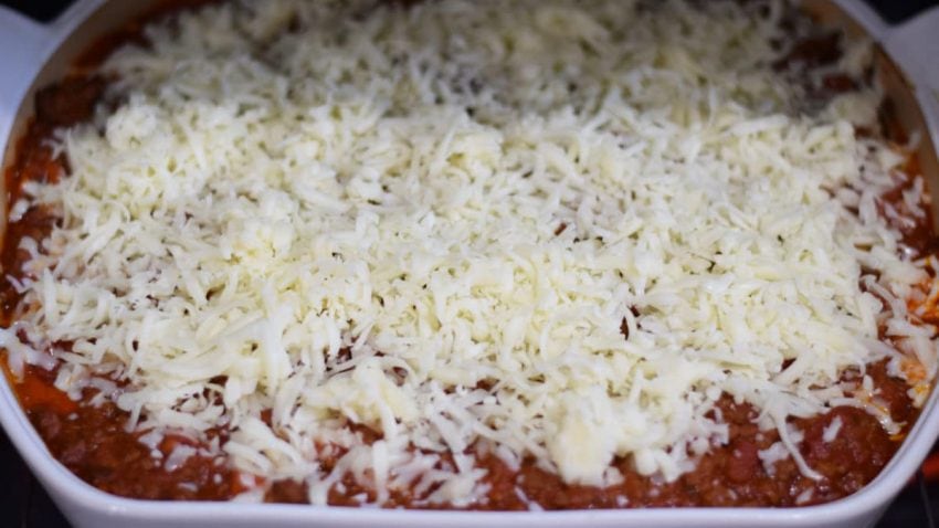 unmelted cheese on this ultimate baked spaghetti