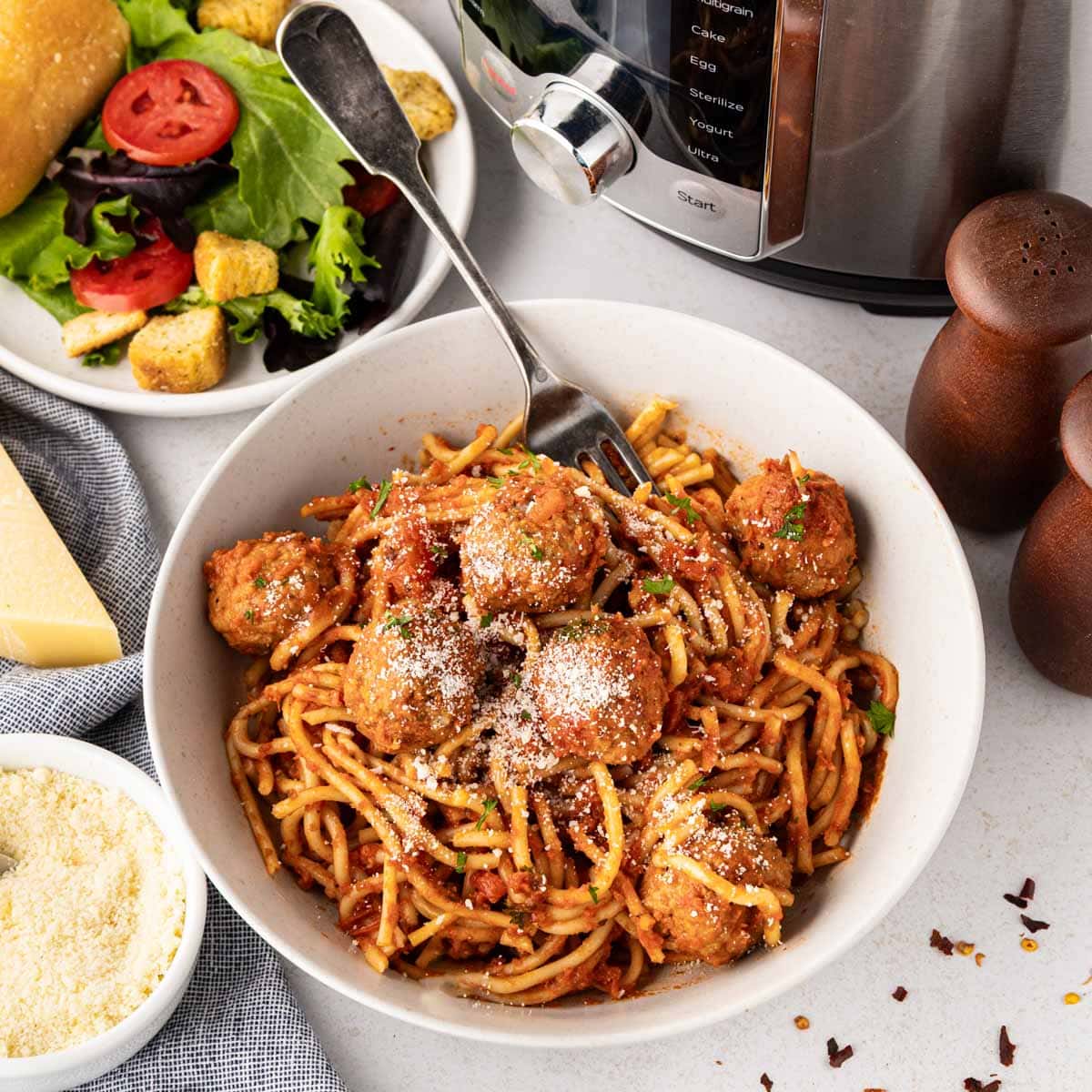 Spaghetti and Meatballs (Instant Pot)