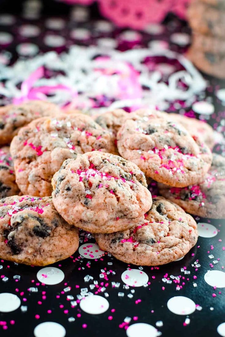 A festive pile of these homemade strawberry Oreo cheesecake cookies
