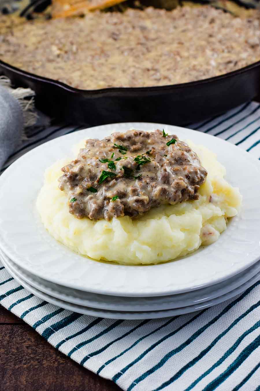 Easy Creamed Hamburger Gravy