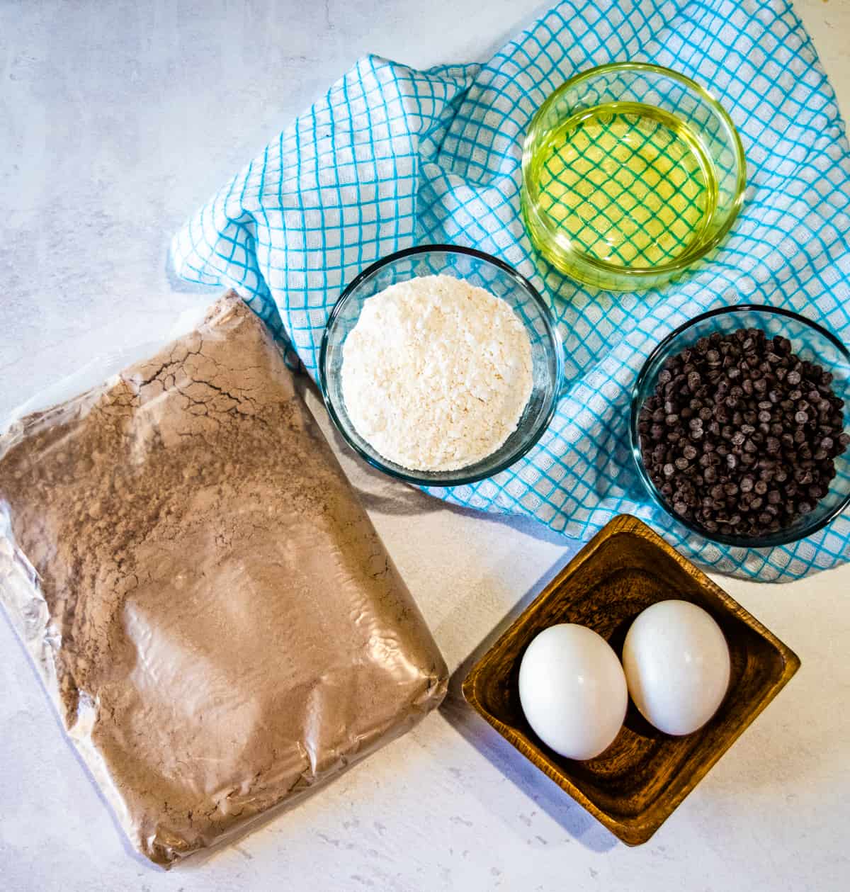 Image of brownie mix cookies ingredients.