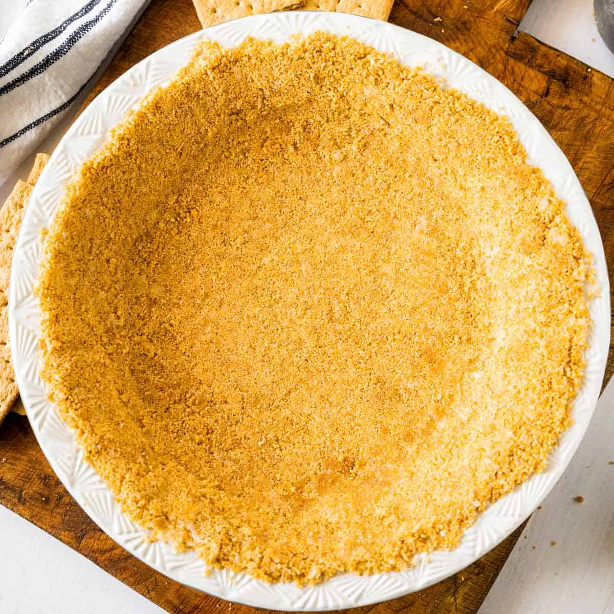 Homemade Graham Cracker Crust Recipe (Bake and No-Bake)