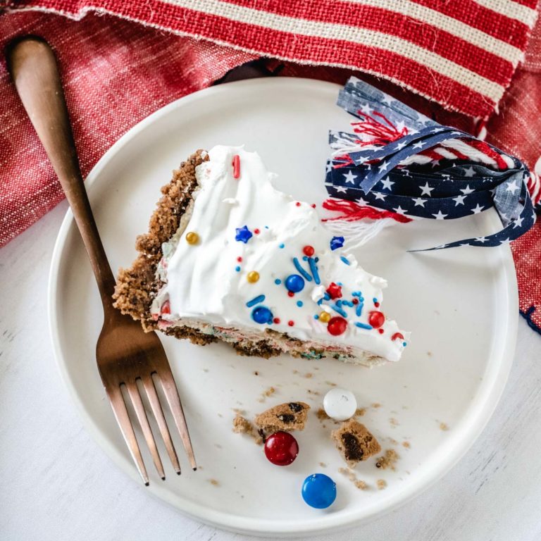 Chocolate Chip Cookie Candy Cream Pie