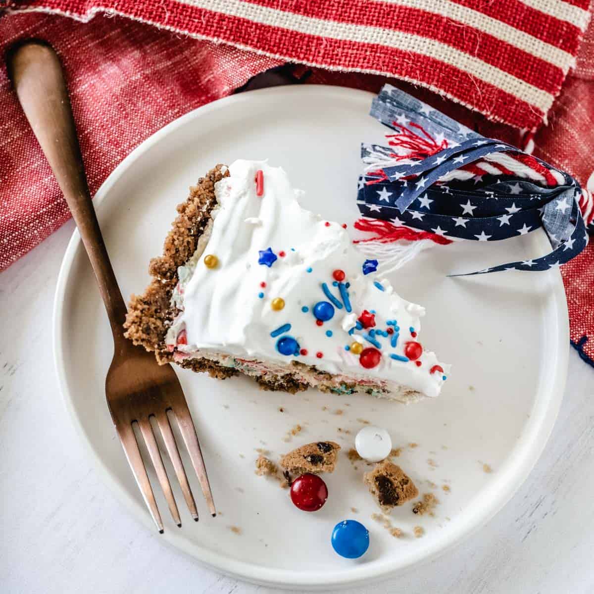 Chocolate Chip Cookie Candy Cream Pie