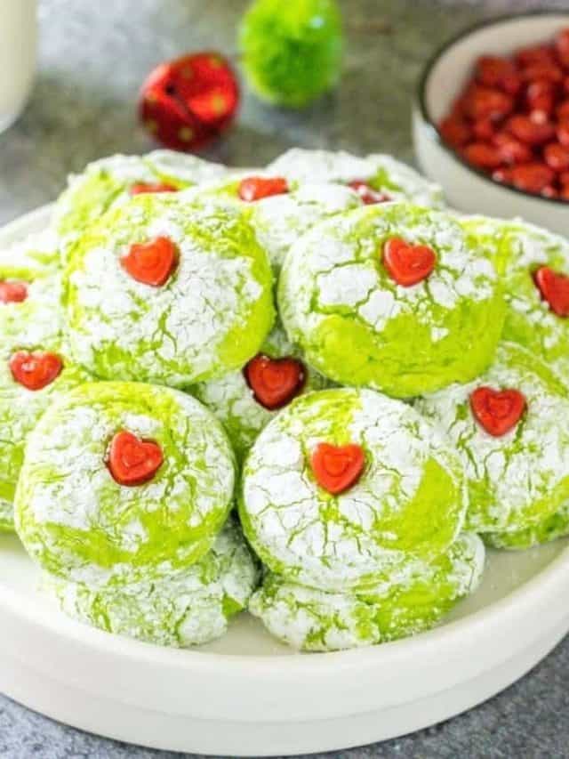 Grinch Cookies FB image close up of the cookies