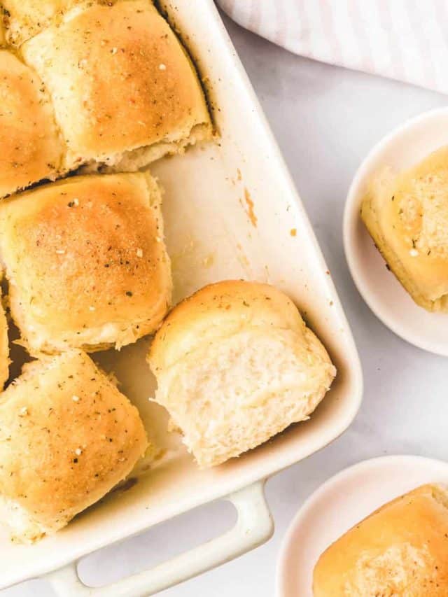 Dinner rolls in a baking dish.