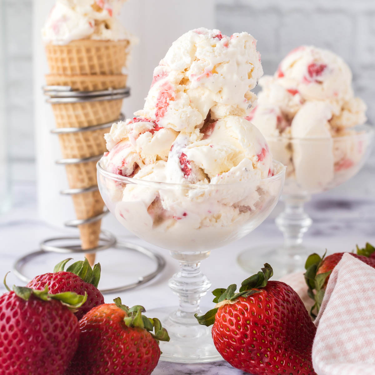 No-Churn Strawberry Cheesecake Ice Cream