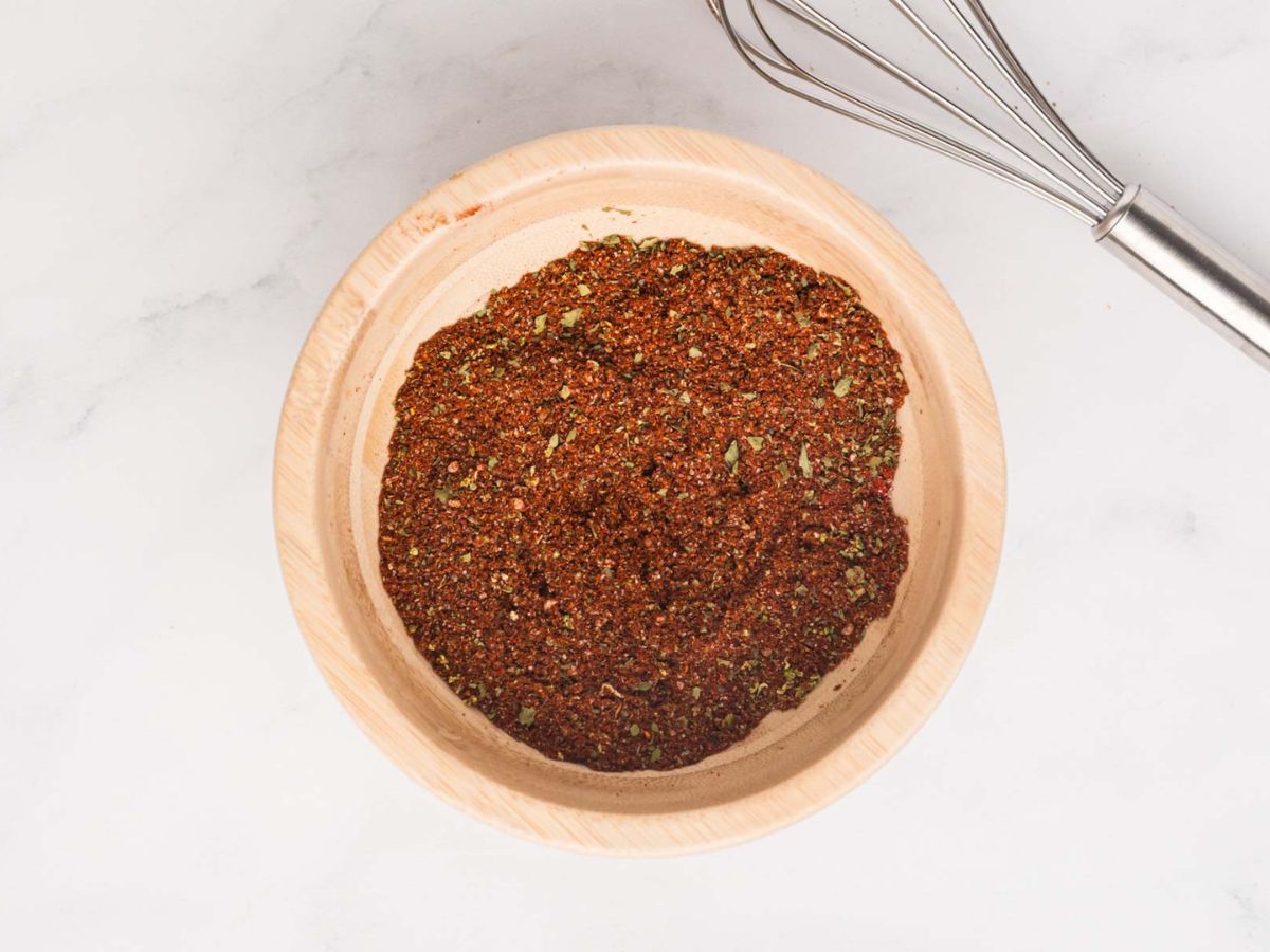 Mexican elote seasoning blend mixed in a bowl.