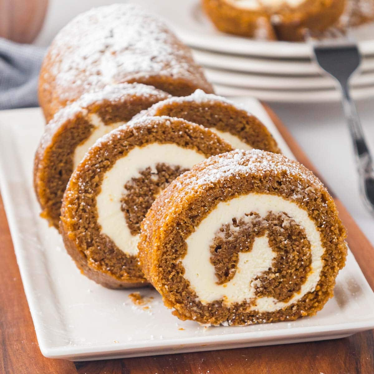 Easy Pumpkin Roll Cake