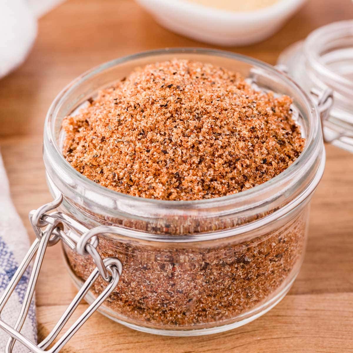 BBQ rib rub in a mason jar.
